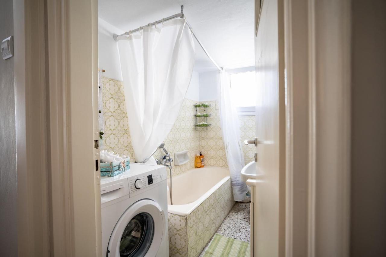 Family Apartment At Kalithea 2 Bedrooms 4 Pers أثينا المظهر الخارجي الصورة